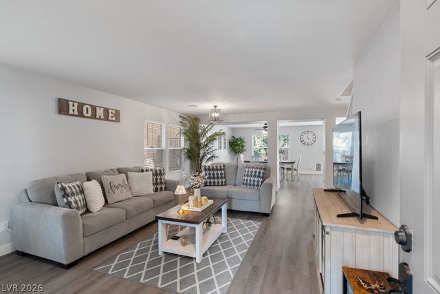 6924 Ghost Ranch Avenue, Las Vegas, NV 89179