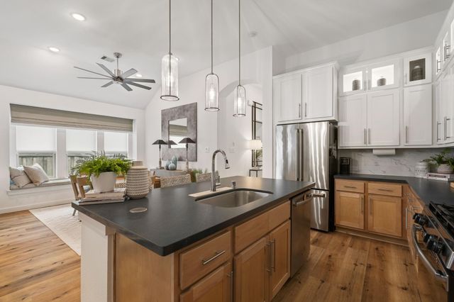 8113 Triumph Bend Way, Magnolia, TX 77354