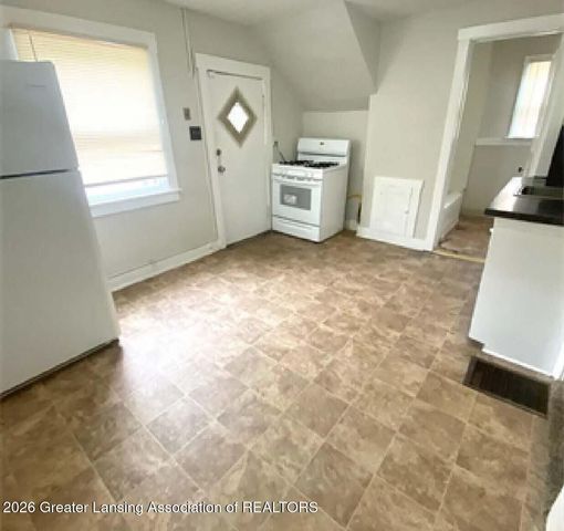 1109 W Washtenaw Street, Lansing, MI 48915