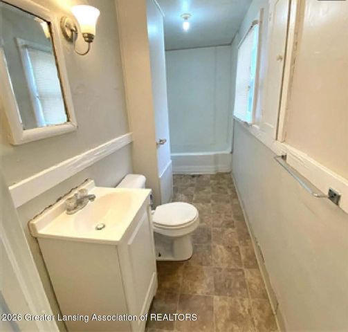 1109 W Washtenaw Street, Lansing, MI 48915