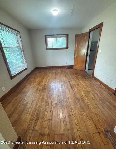 1109 W Washtenaw Street, Lansing, MI 48915
