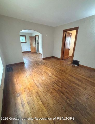 1109 W Washtenaw Street, Lansing, MI 48915