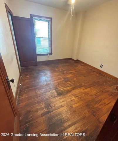 1109 W Washtenaw Street, Lansing, MI 48915