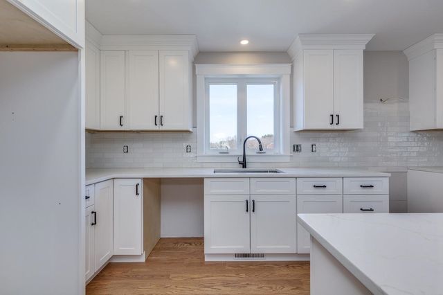 4 Haystack Circle, Pelham, NH 03076