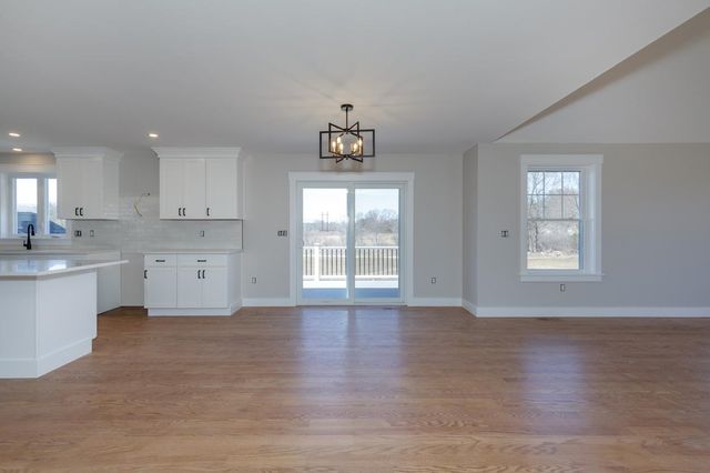 4 Haystack Circle, Pelham, NH 03076