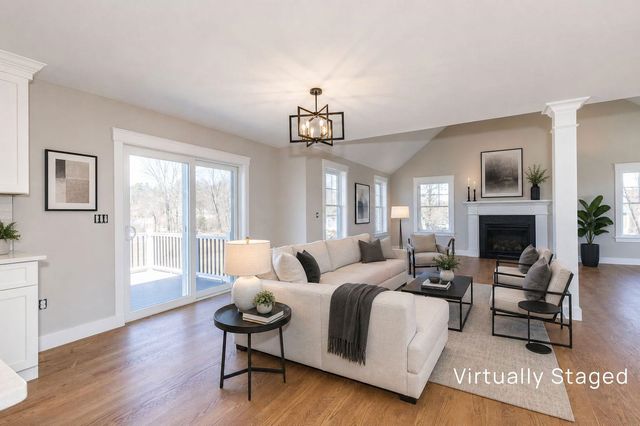 4 Haystack Circle, Pelham, NH 03076