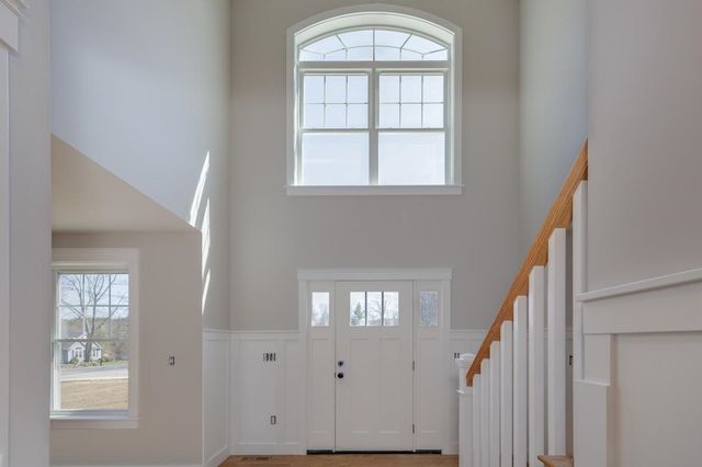 4 Haystack Circle, Pelham, NH 03076
