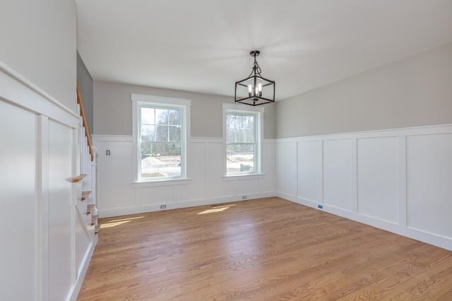 4 Haystack Circle, Pelham, NH 03076