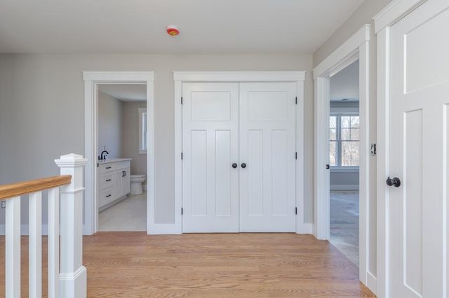 4 Haystack Circle, Pelham, NH 03076