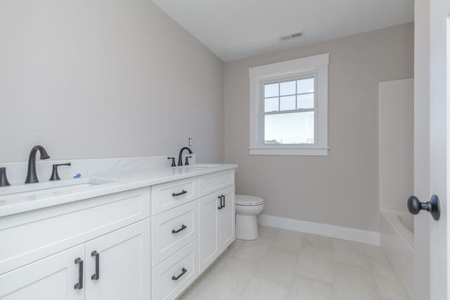 4 Haystack Circle, Pelham, NH 03076