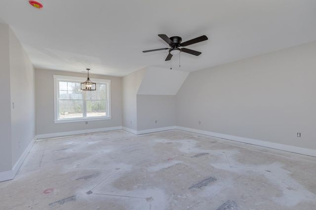 4 Haystack Circle, Pelham, NH 03076