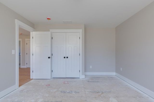 4 Haystack Circle, Pelham, NH 03076