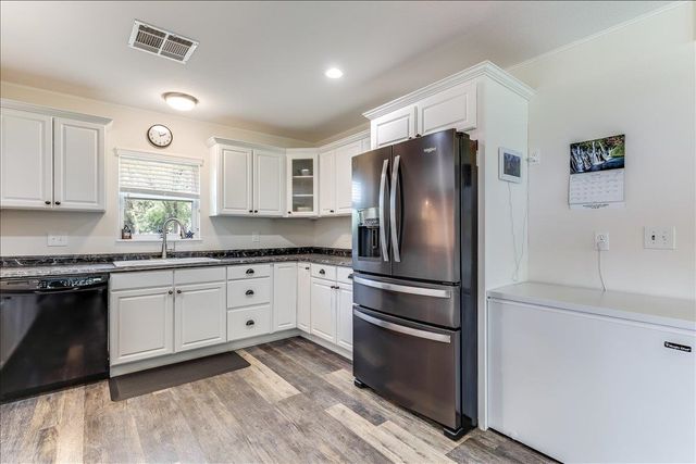 1179 E 120th Ave N, Belle Plaine, KS 67013