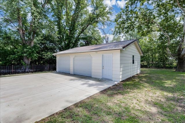 1179 E 120th Ave N, Belle Plaine, KS 67013