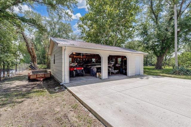 1179 E 120th Ave N, Belle Plaine, KS 67013
