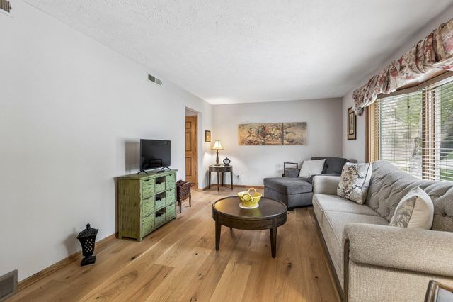 15446 COPPER Lane, Council Bluffs, IA 51503