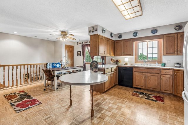 15446 COPPER Lane, Council Bluffs, IA 51503