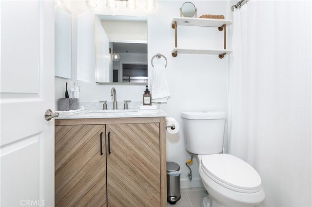 19350 Sherman 124, Reseda, CA 91335