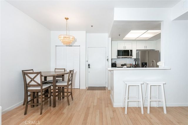 19350 Sherman 124, Reseda, CA 91335