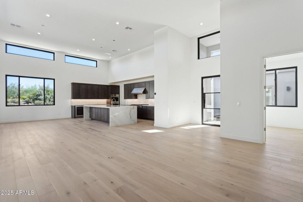 Image 11 of property listing at 35097 N 83RD Place, Scottsdale, AZ 85266