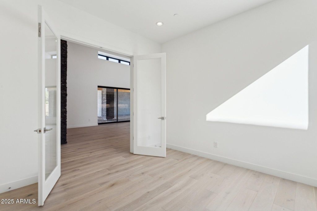 Image 26 of property listing at 35097 N 83RD Place, Scottsdale, AZ 85266