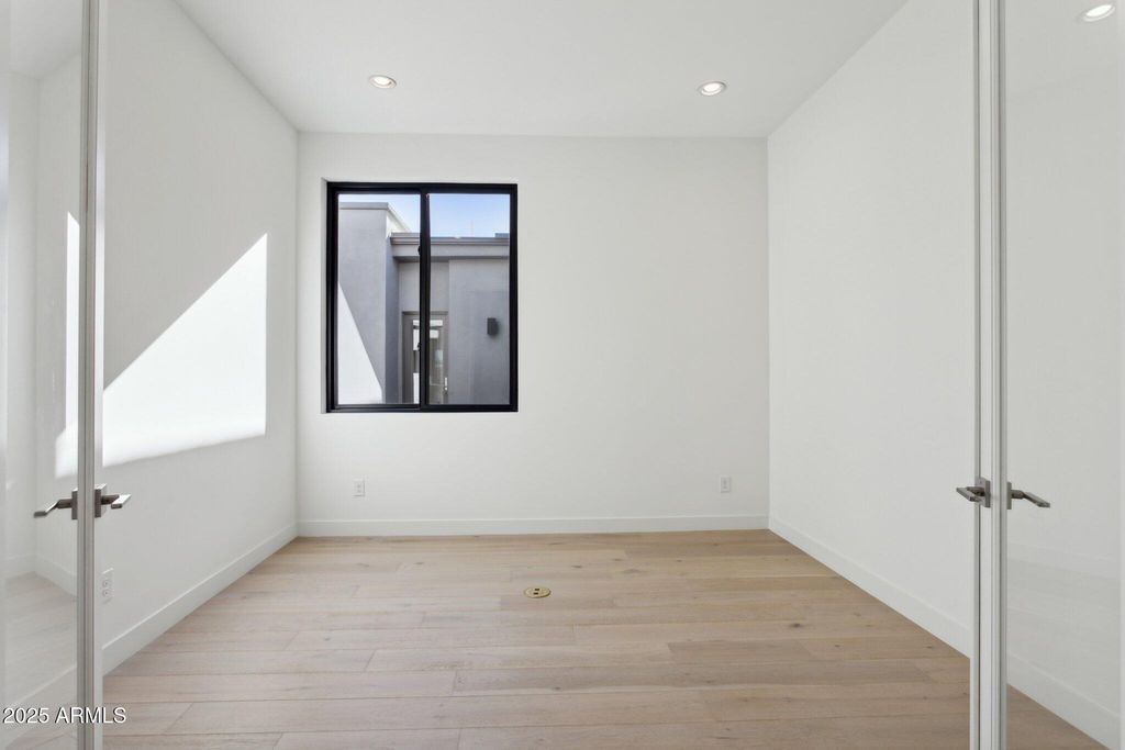 Image 27 of property listing at 35097 N 83RD Place, Scottsdale, AZ 85266