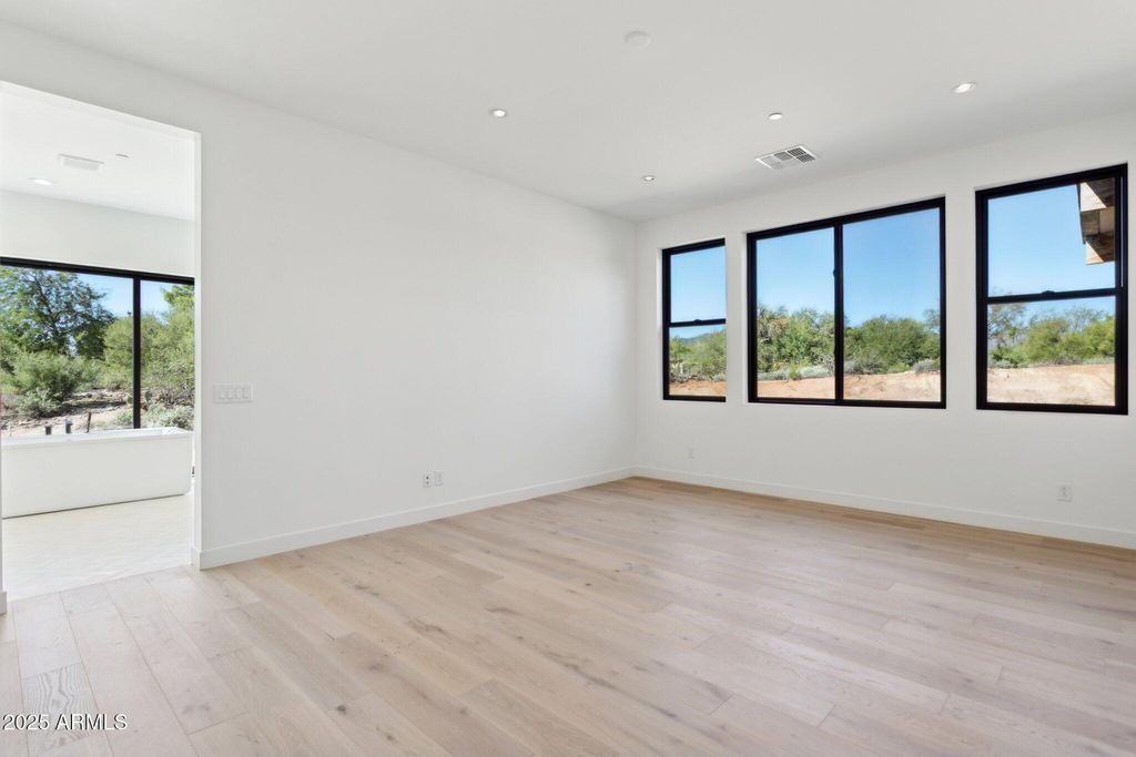 Image 29 of property listing at 35097 N 83RD Place, Scottsdale, AZ 85266