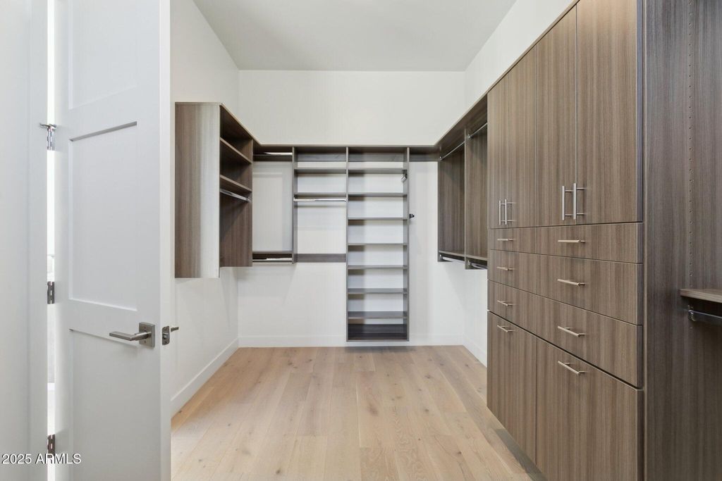 Image 36 of property listing at 35097 N 83RD Place, Scottsdale, AZ 85266