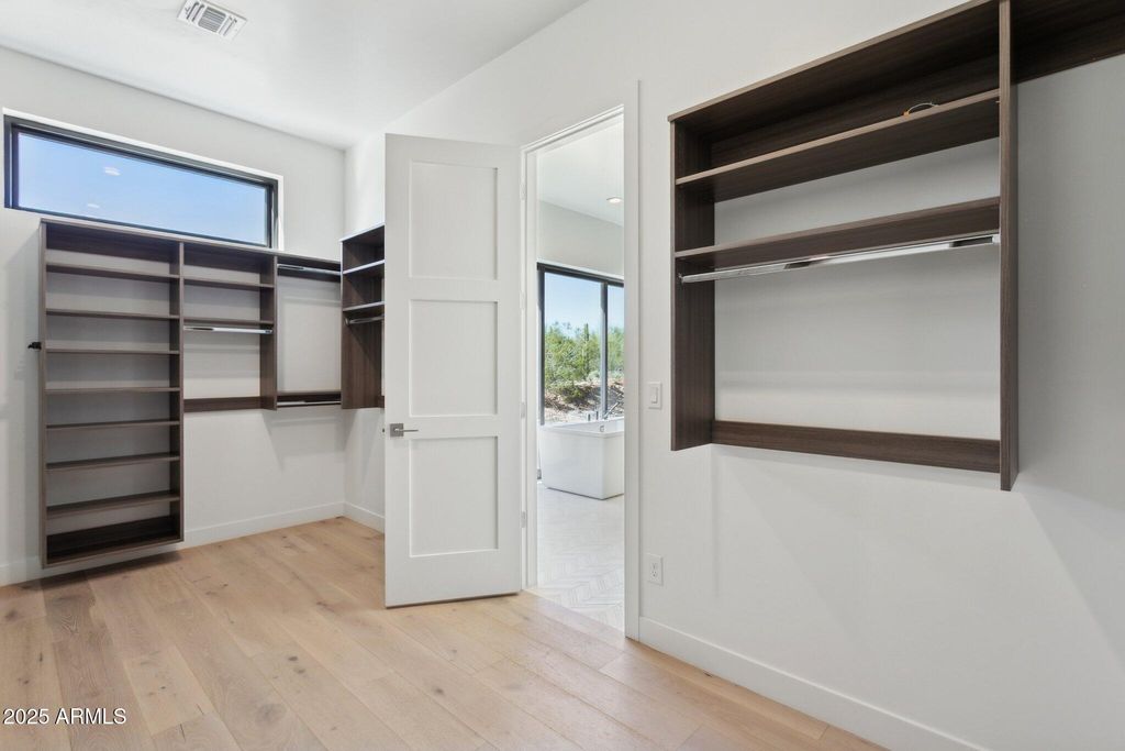 Image 37 of property listing at 35097 N 83RD Place, Scottsdale, AZ 85266