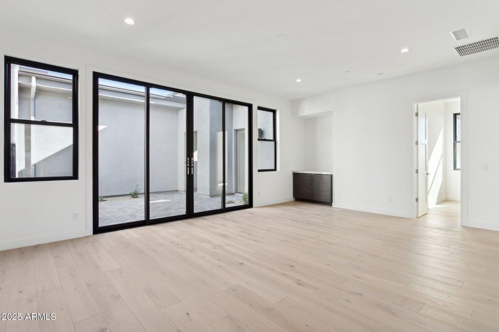 Image 40 of property listing at 35097 N 83RD Place, Scottsdale, AZ 85266