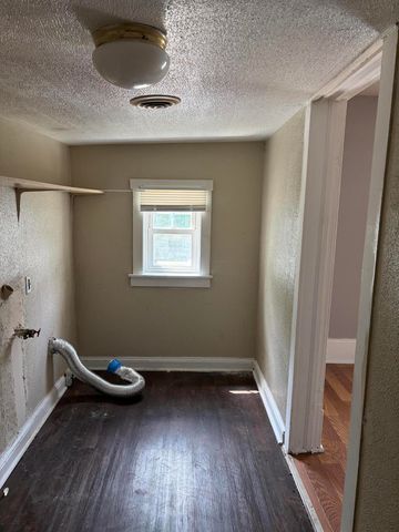 1810 Centre AVE NW, Roanoke, VA 24017