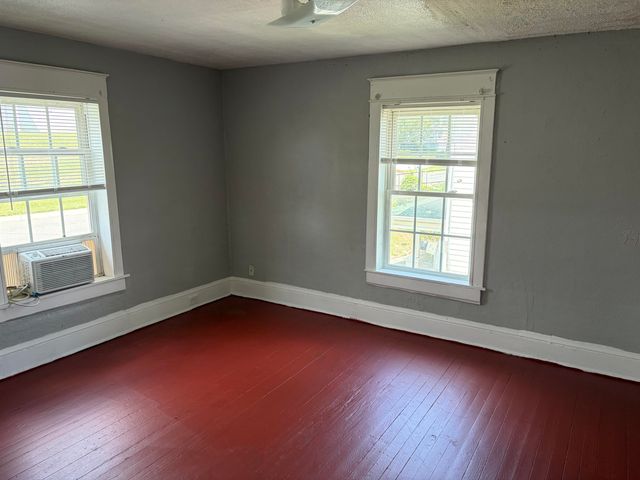 1810 Centre AVE NW, Roanoke, VA 24017