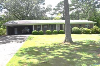 1536 Hooks Lake Road, Gadsden, AL 35901