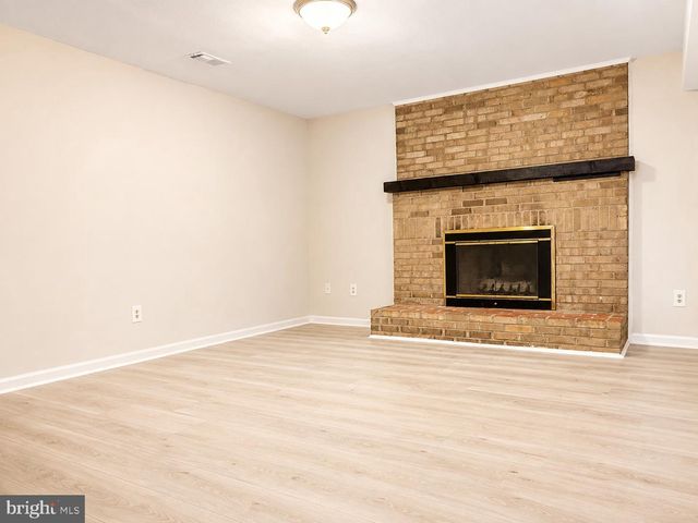 8425 BLEVINS WAY CT, Vienna, VA 22182