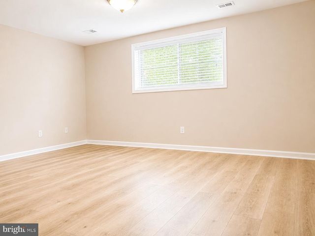 8425 BLEVINS WAY CT, Vienna, VA 22182