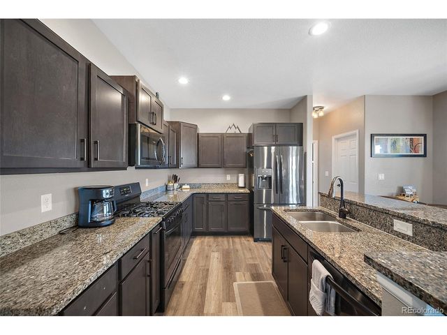 469 E Gentry Dr, Pueblo, CO 81007