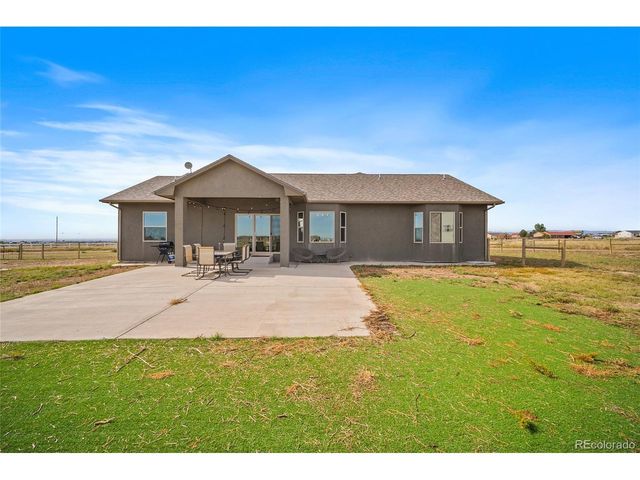 469 E Gentry Dr, Pueblo, CO 81007