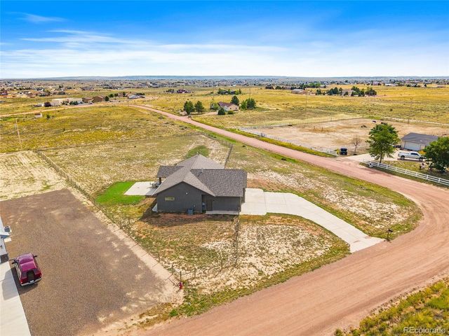 469 E Gentry Dr, Pueblo, CO 81007
