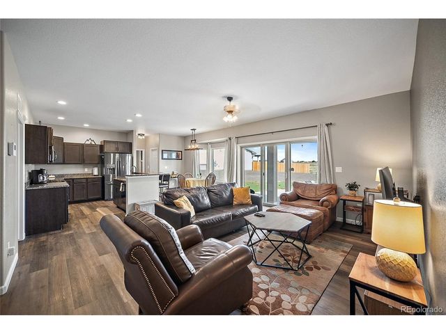 469 E Gentry Dr, Pueblo, CO 81007