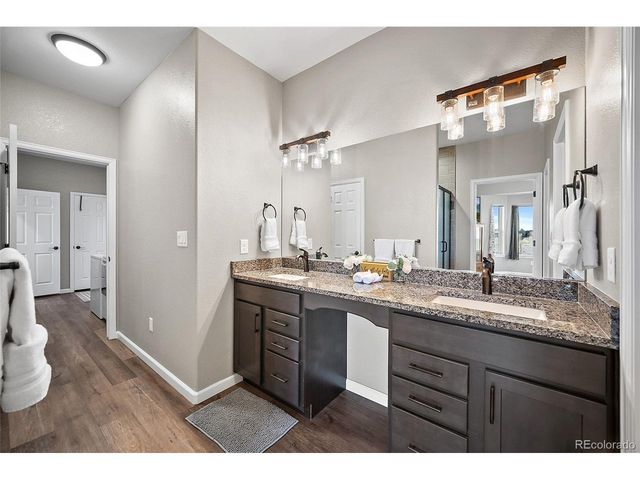 469 E Gentry Dr, Pueblo, CO 81007