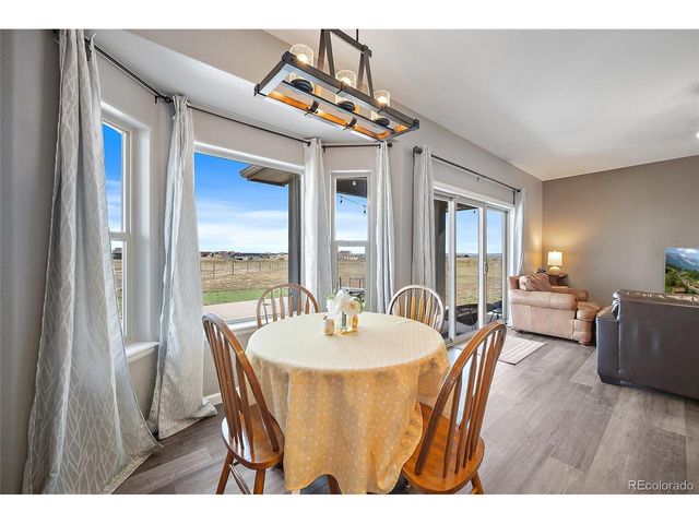 469 E Gentry Dr, Pueblo, CO 81007