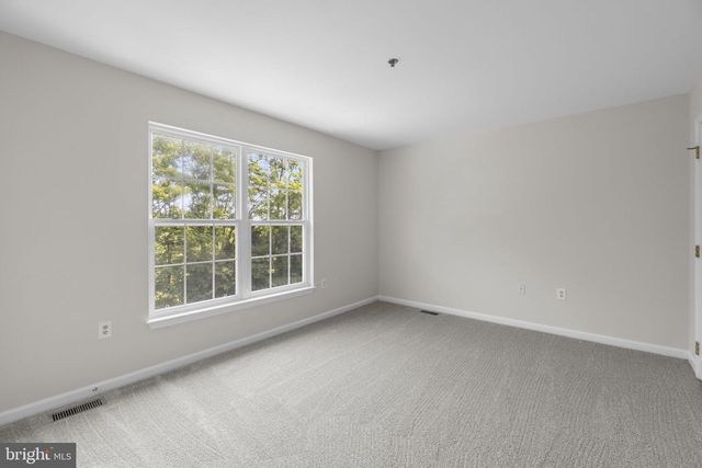 129 N TOWNE CT, Mount Airy, MD 21771
