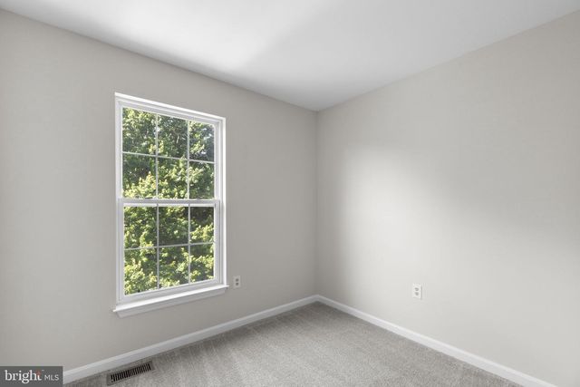 129 N TOWNE CT, Mount Airy, MD 21771