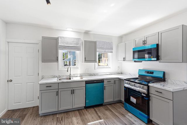 111 LINDEN AVE, Oaklyn, NJ 08107