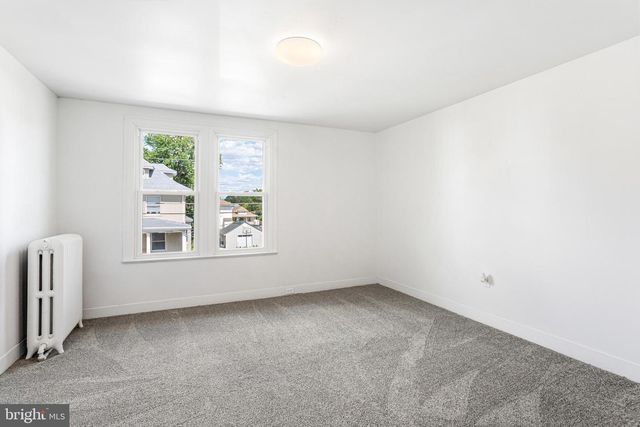 111 LINDEN AVE, Oaklyn, NJ 08107