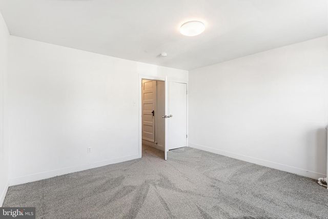 111 LINDEN AVE, Oaklyn, NJ 08107
