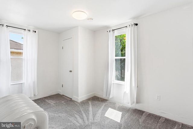 111 LINDEN AVE, Oaklyn, NJ 08107