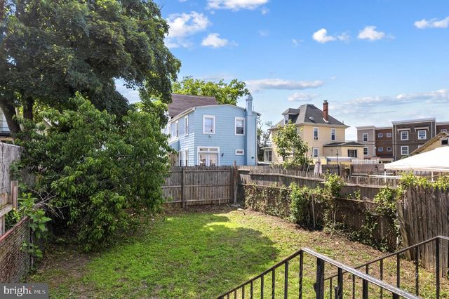 111 LINDEN AVE, Oaklyn, NJ 08107