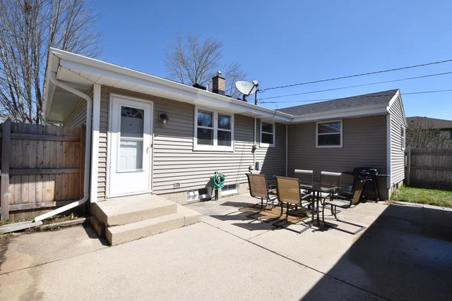 403 Beech STREET, Grafton, WI 53024