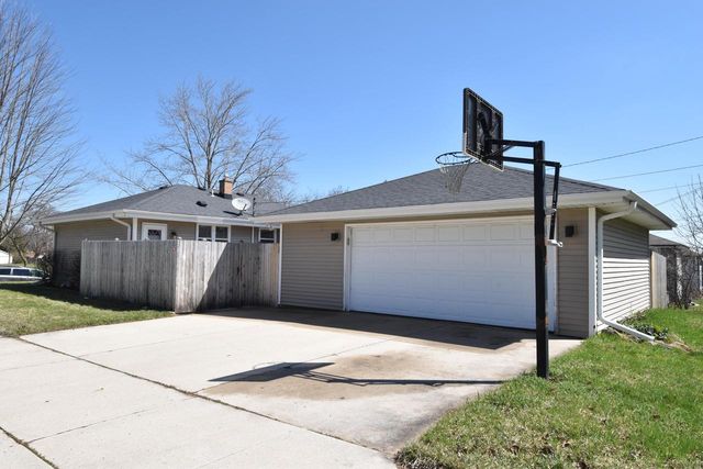 403 Beech STREET, Grafton, WI 53024